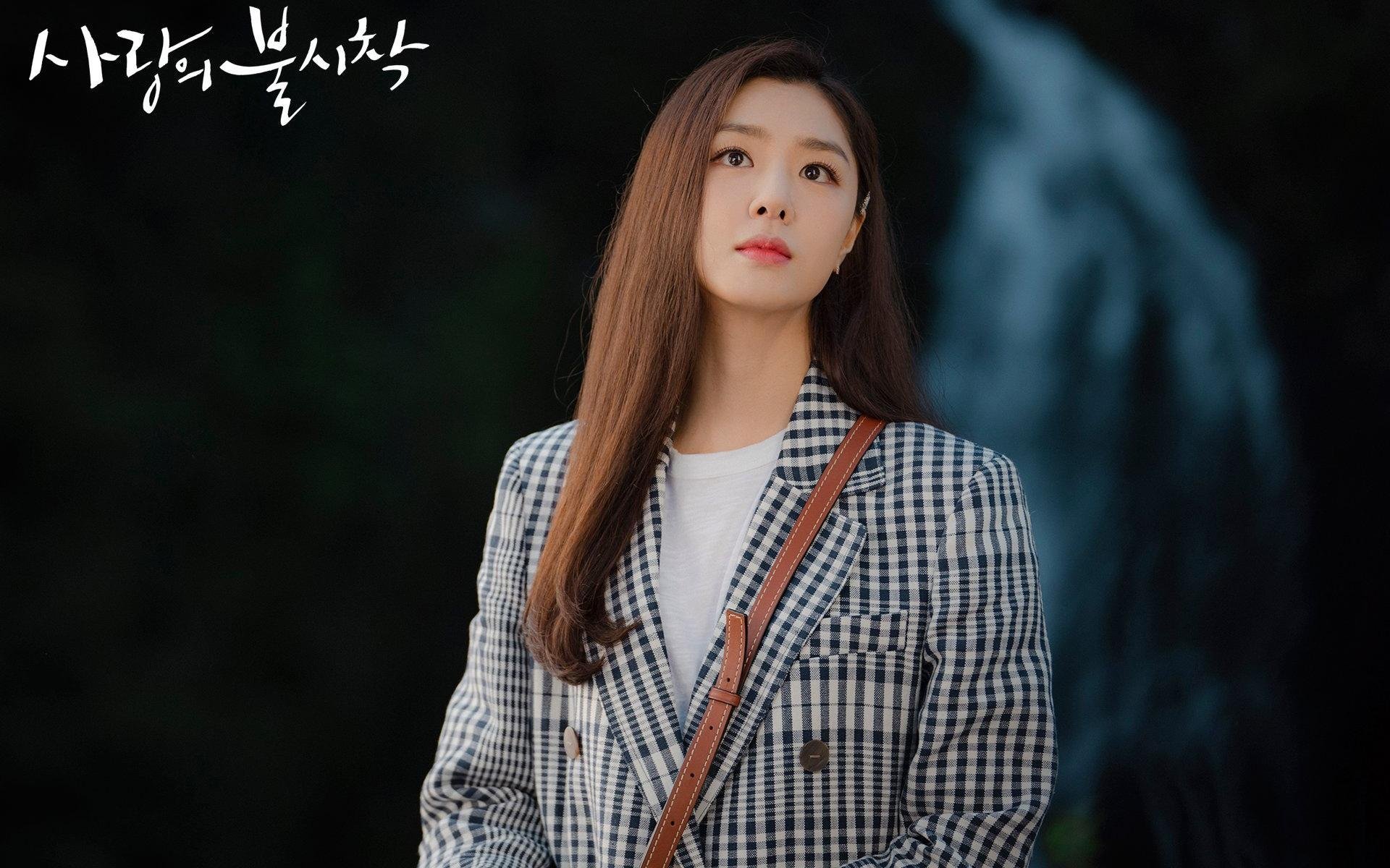 乐鱼电竞在线平台登录入口-尤文图斯完胜AC米兰，弗拉霍维奇双响立大功，尤文图斯vs佛罗伦萨