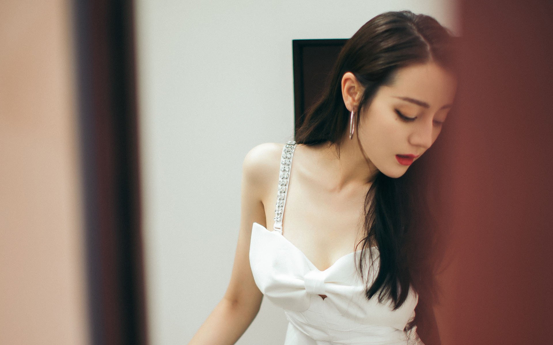 凯尔·查默斯泳池内外双重突破,查尔斯凯萁是什么品牌