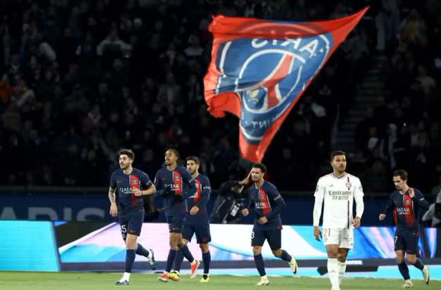 乐鱼体育：法甲巴黎圣日耳曼的巨星战术解析的简单介绍